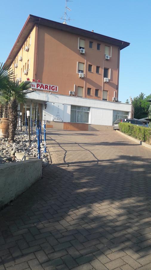 Hotel Parigi Castel San Pietro Terme Exterior foto
